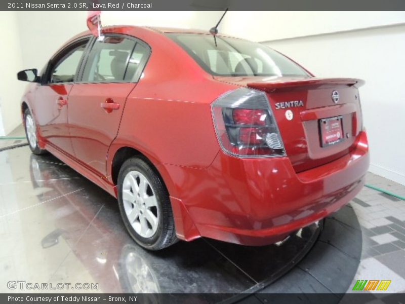 Lava Red / Charcoal 2011 Nissan Sentra 2.0 SR