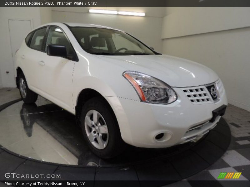 Phantom White / Gray 2009 Nissan Rogue S AWD