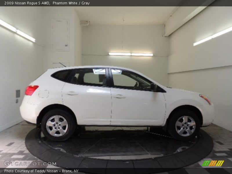 Phantom White / Gray 2009 Nissan Rogue S AWD