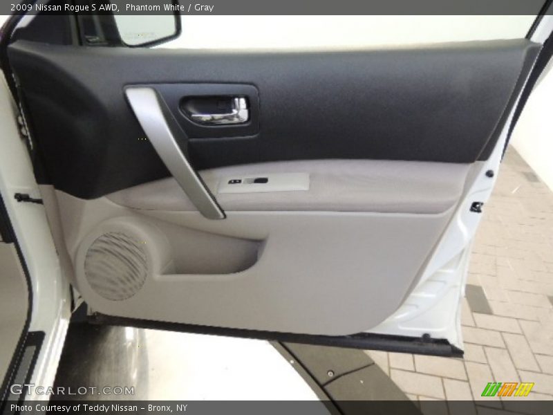 Phantom White / Gray 2009 Nissan Rogue S AWD