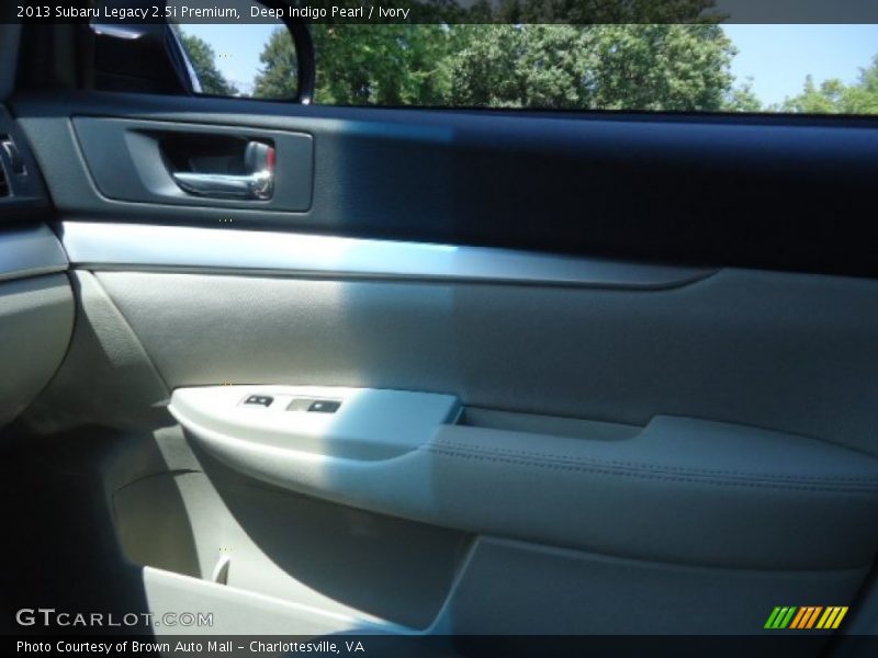 Deep Indigo Pearl / Ivory 2013 Subaru Legacy 2.5i Premium