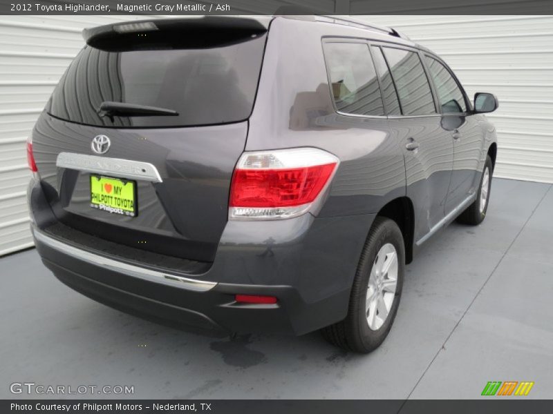 Magnetic Gray Metallic / Ash 2012 Toyota Highlander