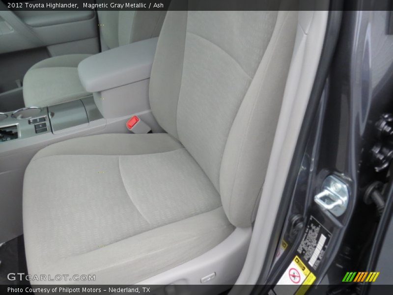 Magnetic Gray Metallic / Ash 2012 Toyota Highlander
