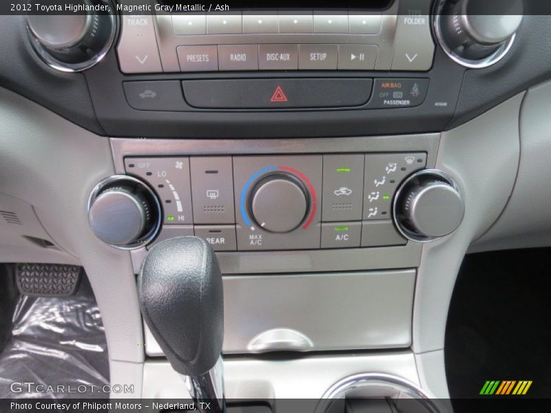 Magnetic Gray Metallic / Ash 2012 Toyota Highlander
