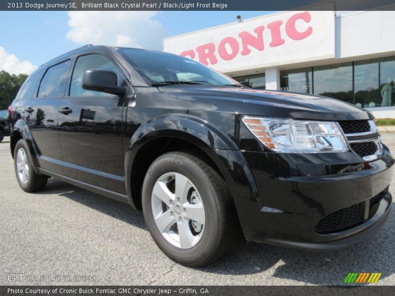 Brilliant Black Crystal Pearl / Black/Light Frost Beige 2013 Dodge Journey SE