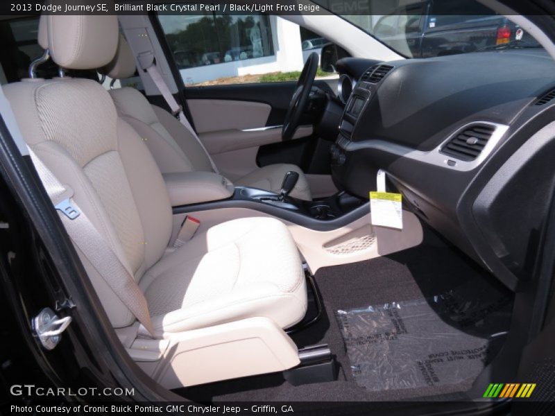 Brilliant Black Crystal Pearl / Black/Light Frost Beige 2013 Dodge Journey SE