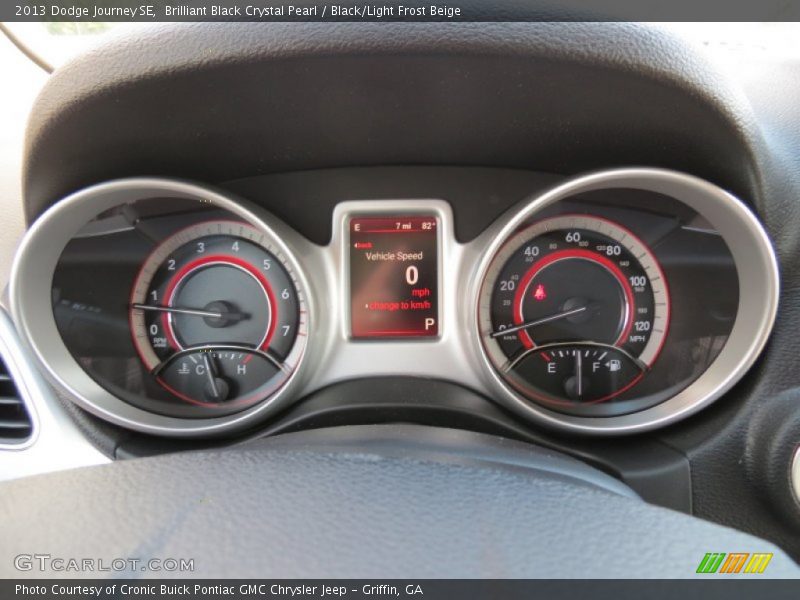 Brilliant Black Crystal Pearl / Black/Light Frost Beige 2013 Dodge Journey SE