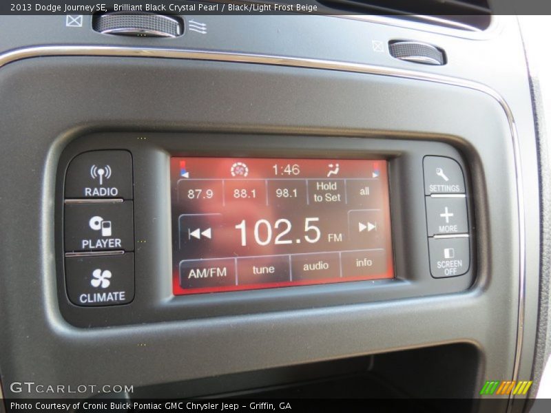 Brilliant Black Crystal Pearl / Black/Light Frost Beige 2013 Dodge Journey SE