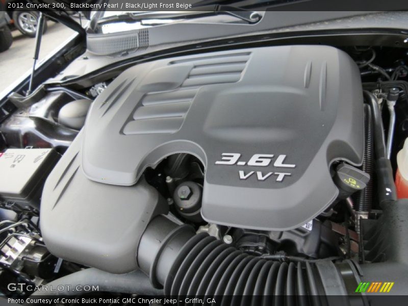 Blackberry Pearl / Black/Light Frost Beige 2012 Chrysler 300