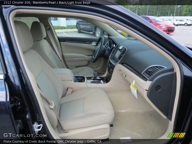 Blackberry Pearl / Black/Light Frost Beige 2012 Chrysler 300