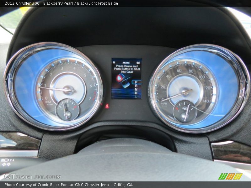 Blackberry Pearl / Black/Light Frost Beige 2012 Chrysler 300