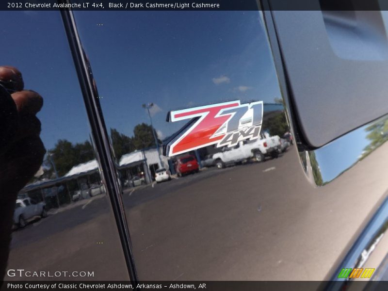 Black / Dark Cashmere/Light Cashmere 2012 Chevrolet Avalanche LT 4x4