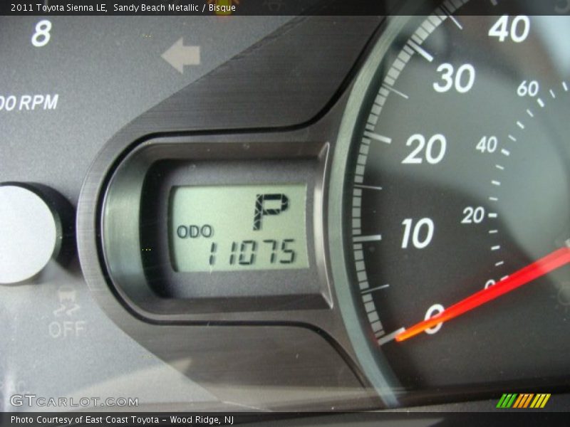 Sandy Beach Metallic / Bisque 2011 Toyota Sienna LE