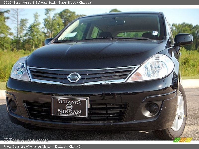 Super Black / Charcoal 2012 Nissan Versa 1.8 S Hatchback