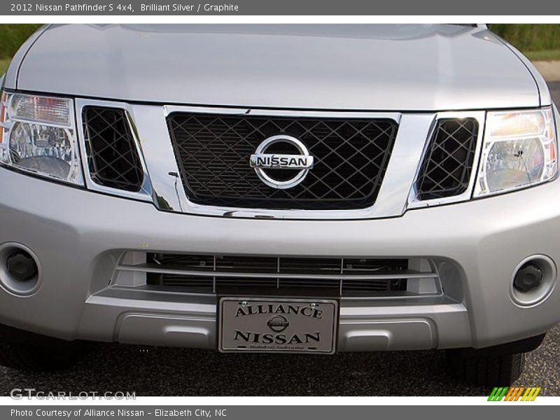 Brilliant Silver / Graphite 2012 Nissan Pathfinder S 4x4