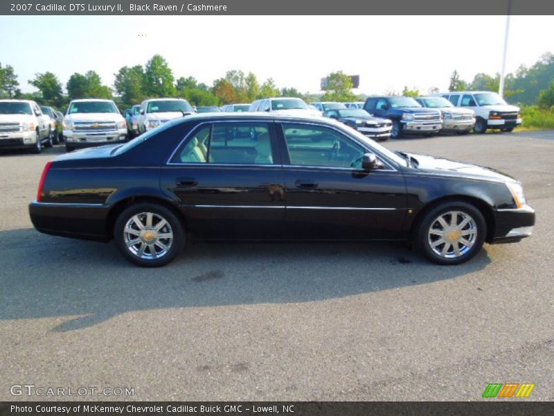 Black Raven / Cashmere 2007 Cadillac DTS Luxury II