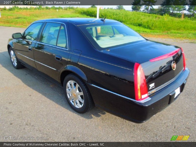 Black Raven / Cashmere 2007 Cadillac DTS Luxury II