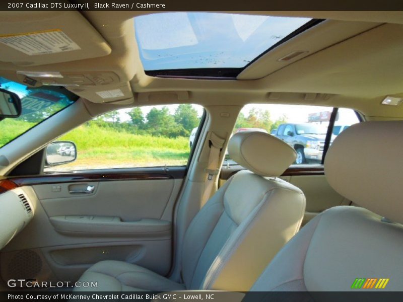 Black Raven / Cashmere 2007 Cadillac DTS Luxury II