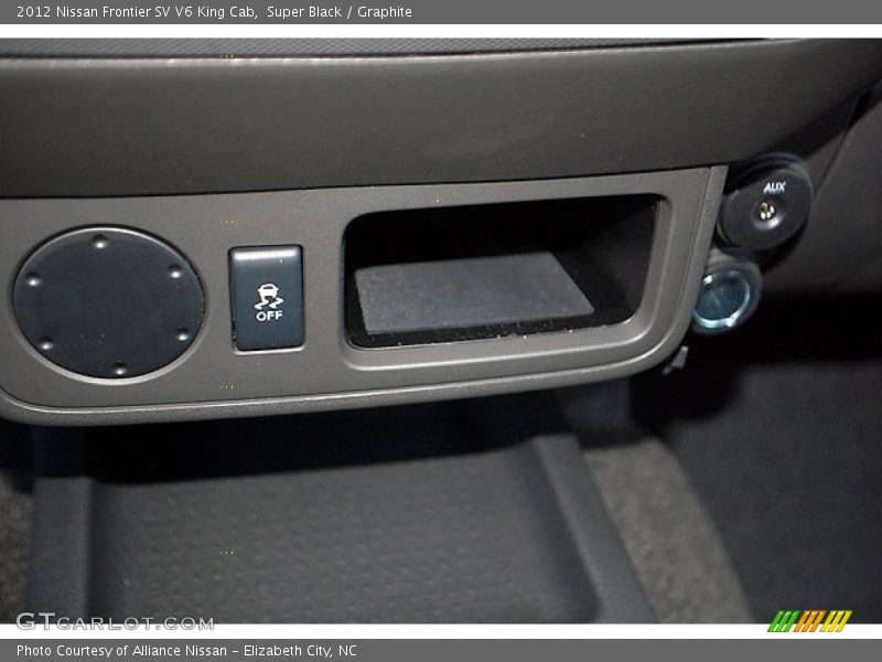 Super Black / Graphite 2012 Nissan Frontier SV V6 King Cab