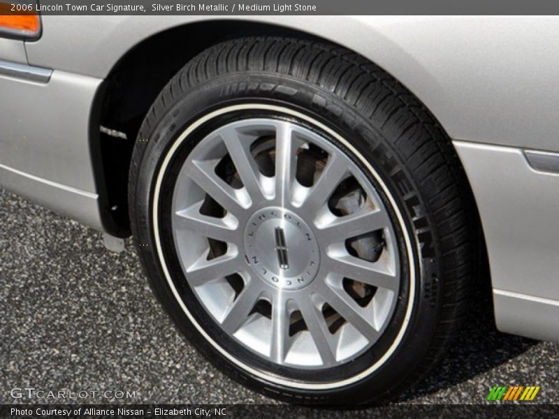 Silver Birch Metallic / Medium Light Stone 2006 Lincoln Town Car Signature