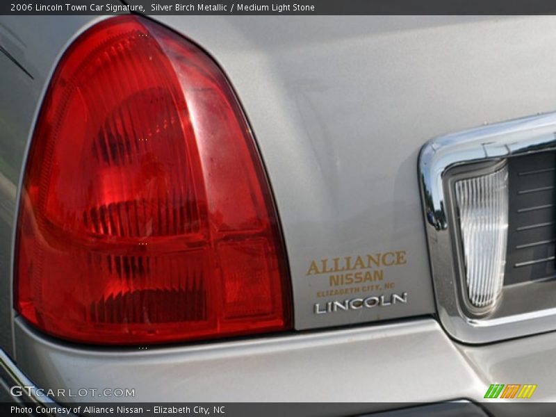 Silver Birch Metallic / Medium Light Stone 2006 Lincoln Town Car Signature