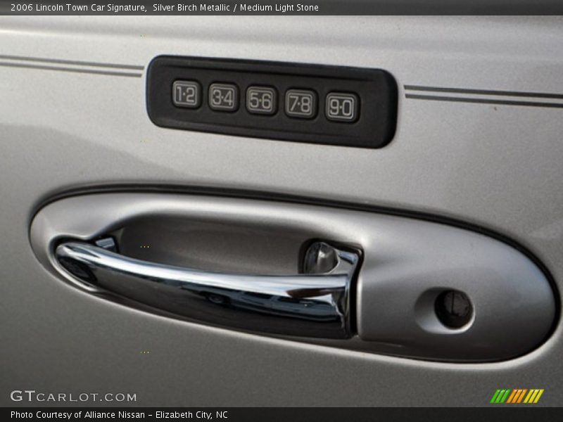 Silver Birch Metallic / Medium Light Stone 2006 Lincoln Town Car Signature