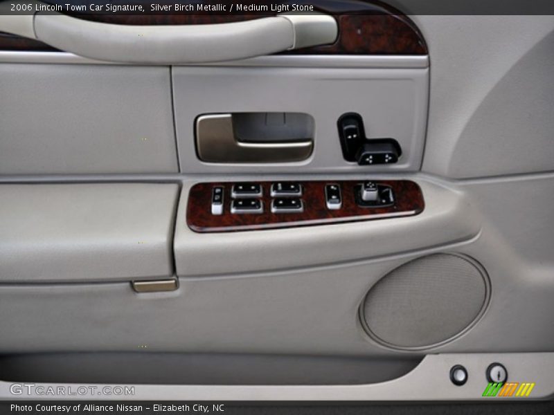 Silver Birch Metallic / Medium Light Stone 2006 Lincoln Town Car Signature