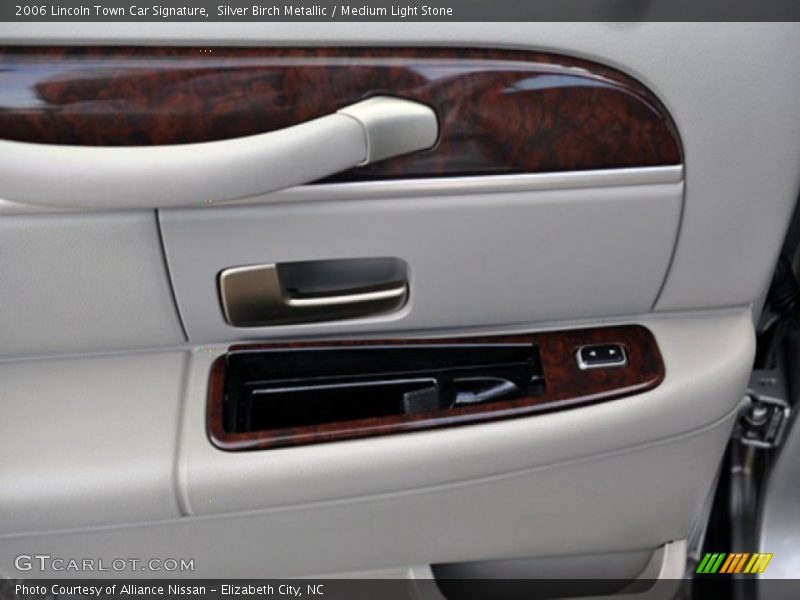 Silver Birch Metallic / Medium Light Stone 2006 Lincoln Town Car Signature