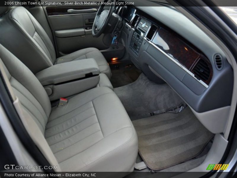 Silver Birch Metallic / Medium Light Stone 2006 Lincoln Town Car Signature