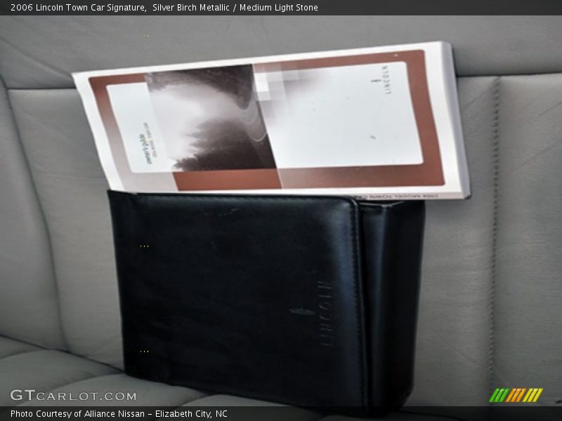 Silver Birch Metallic / Medium Light Stone 2006 Lincoln Town Car Signature