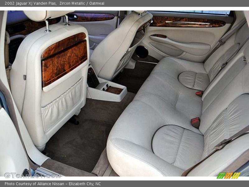  2002 XJ Vanden Plas Oatmeal Interior