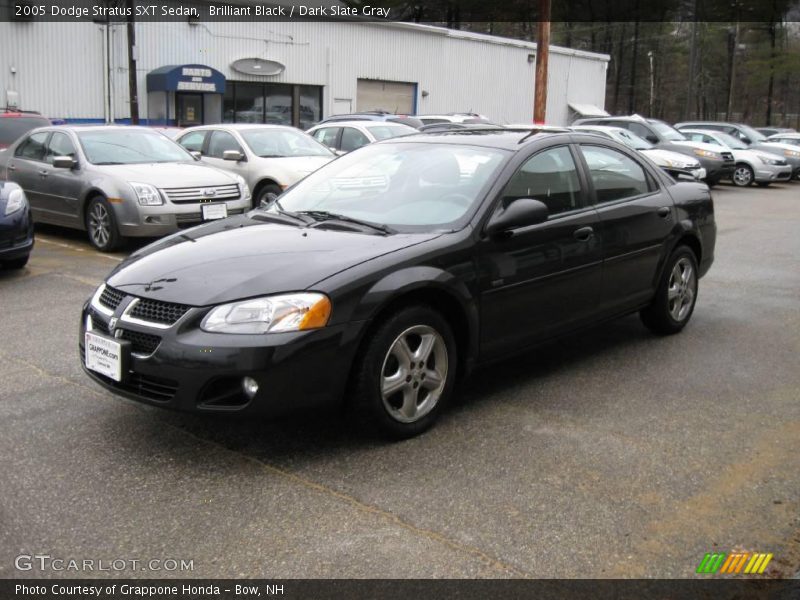 Brilliant Black / Dark Slate Gray 2005 Dodge Stratus SXT Sedan
