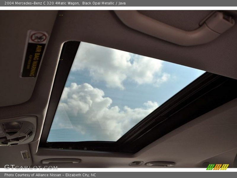 Sunroof of 2004 C 320 4Matic Wagon
