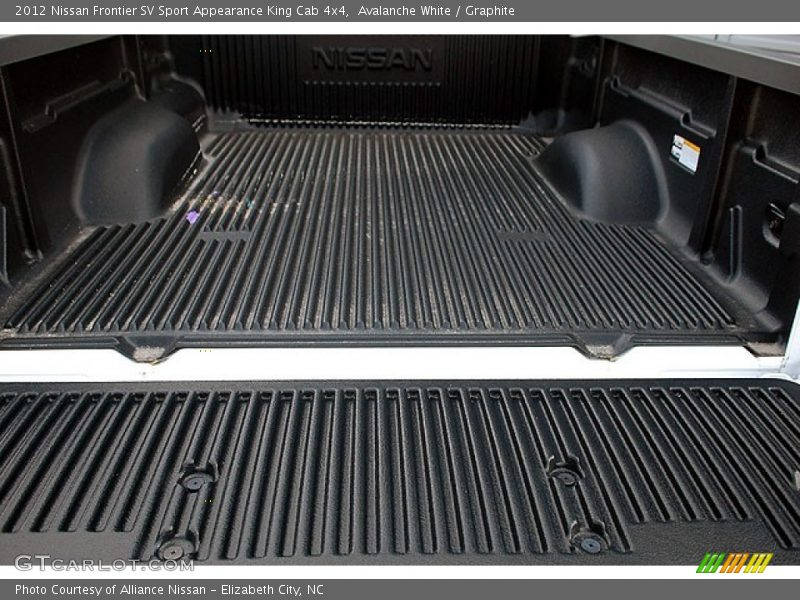 Avalanche White / Graphite 2012 Nissan Frontier SV Sport Appearance King Cab 4x4
