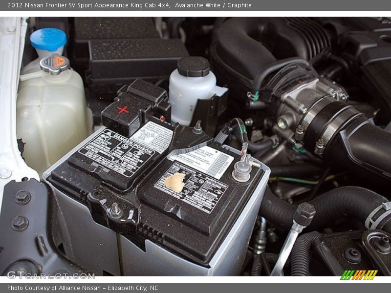 Avalanche White / Graphite 2012 Nissan Frontier SV Sport Appearance King Cab 4x4