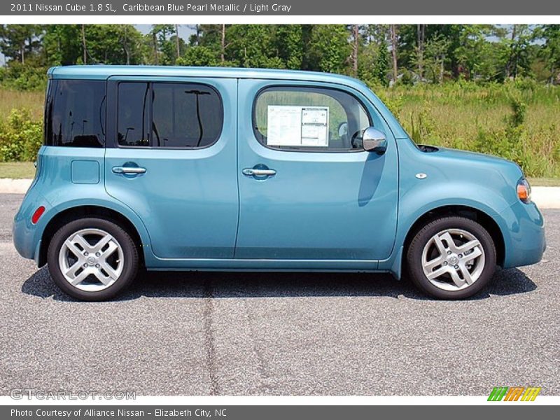 Caribbean Blue Pearl Metallic / Light Gray 2011 Nissan Cube 1.8 SL