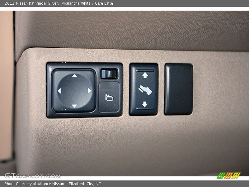 Avalanche White / Cafe Latte 2012 Nissan Pathfinder Silver