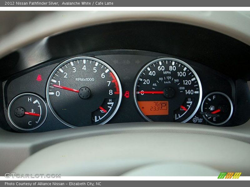 Avalanche White / Cafe Latte 2012 Nissan Pathfinder Silver