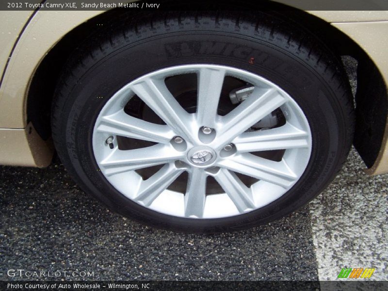Sandy Beach Metallic / Ivory 2012 Toyota Camry XLE