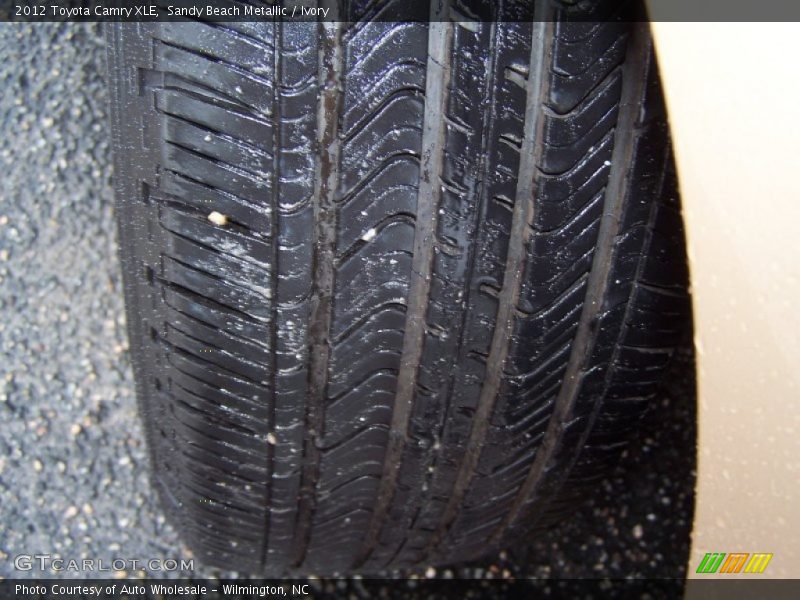 Sandy Beach Metallic / Ivory 2012 Toyota Camry XLE