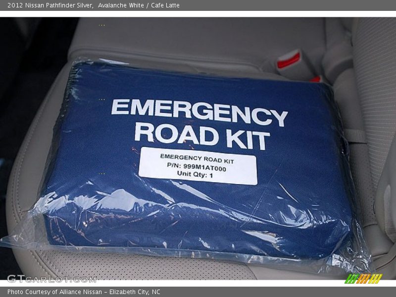 Avalanche White / Cafe Latte 2012 Nissan Pathfinder Silver