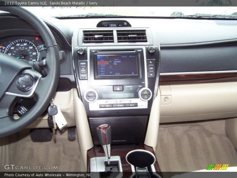 Sandy Beach Metallic / Ivory 2012 Toyota Camry XLE