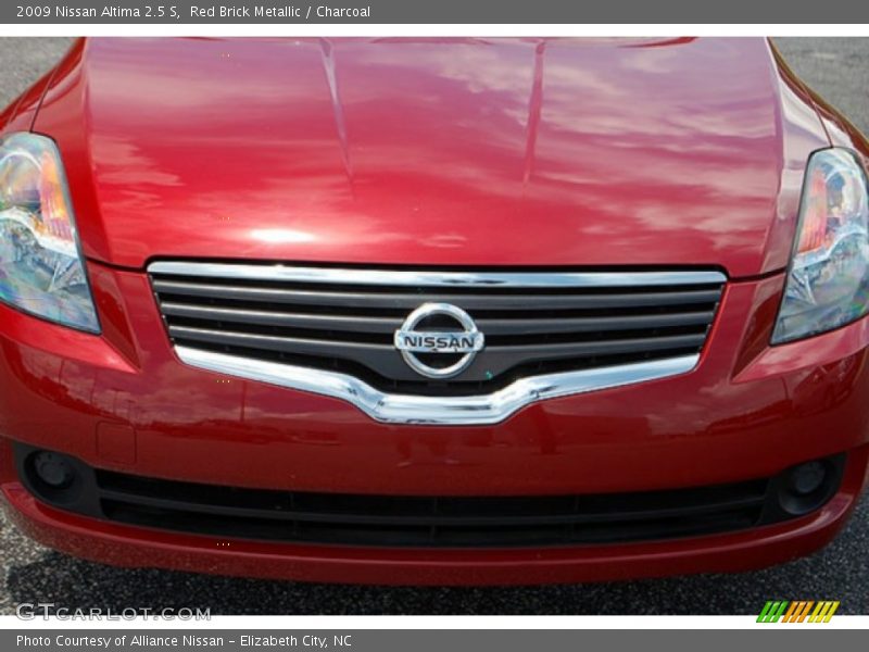 Red Brick Metallic / Charcoal 2009 Nissan Altima 2.5 S