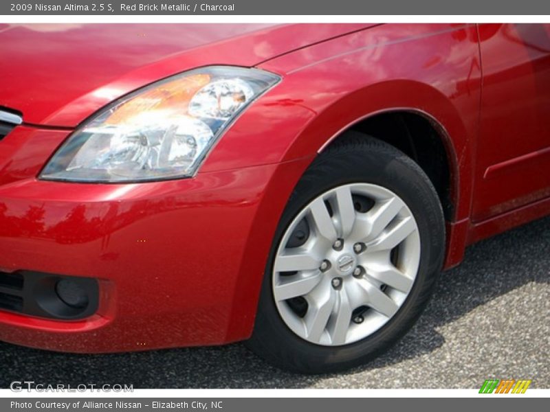 Red Brick Metallic / Charcoal 2009 Nissan Altima 2.5 S