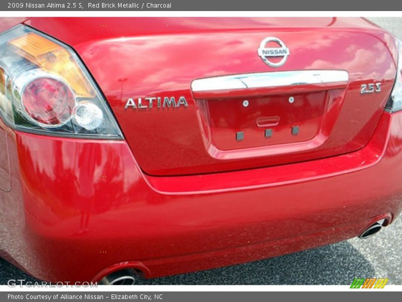Red Brick Metallic / Charcoal 2009 Nissan Altima 2.5 S