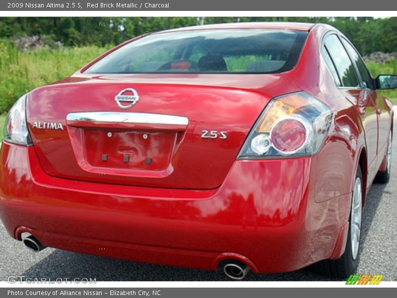 Red Brick Metallic / Charcoal 2009 Nissan Altima 2.5 S