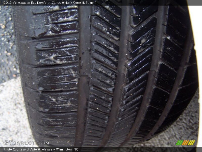 Candy White / Cornsilk Beige 2012 Volkswagen Eos Komfort