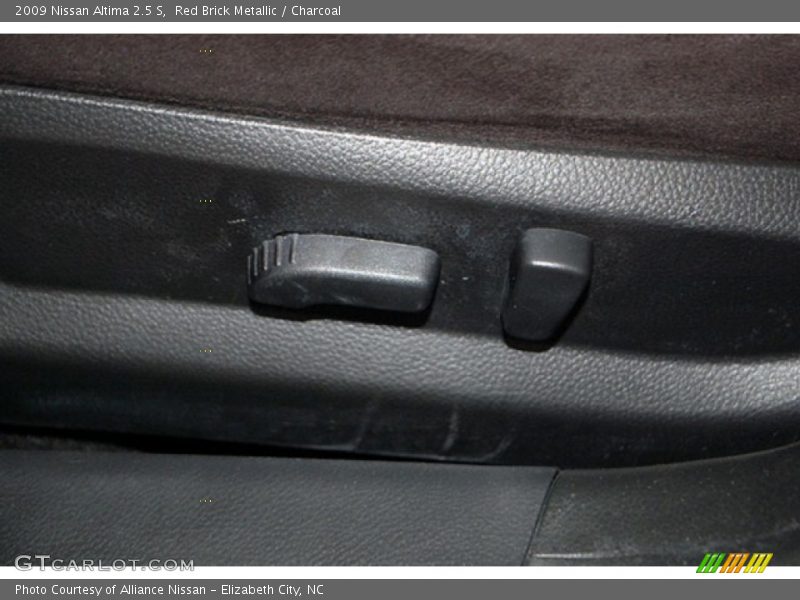 Red Brick Metallic / Charcoal 2009 Nissan Altima 2.5 S