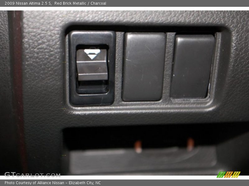Red Brick Metallic / Charcoal 2009 Nissan Altima 2.5 S
