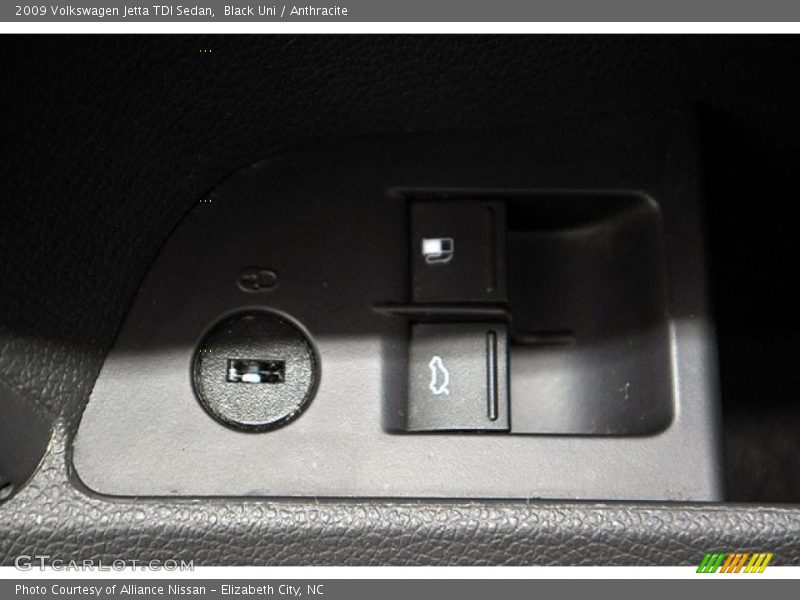 Black Uni / Anthracite 2009 Volkswagen Jetta TDI Sedan